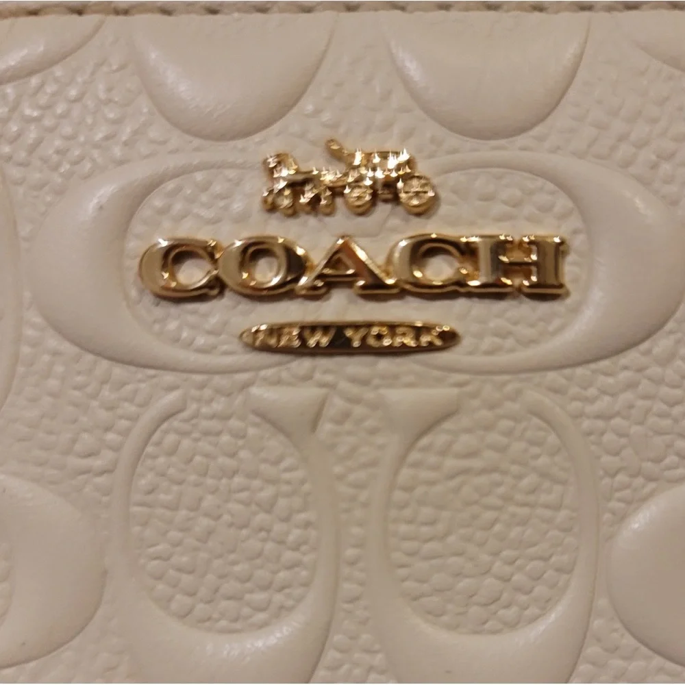 Accordion Creamy White Coach Wallet